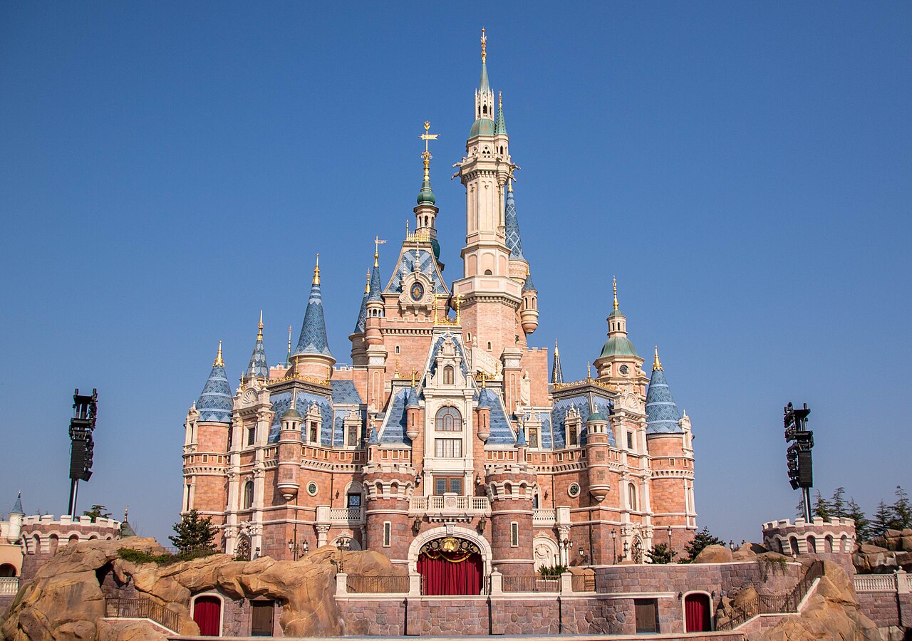ديزني لاند شنغهاي (Shanghai Disneyland)
