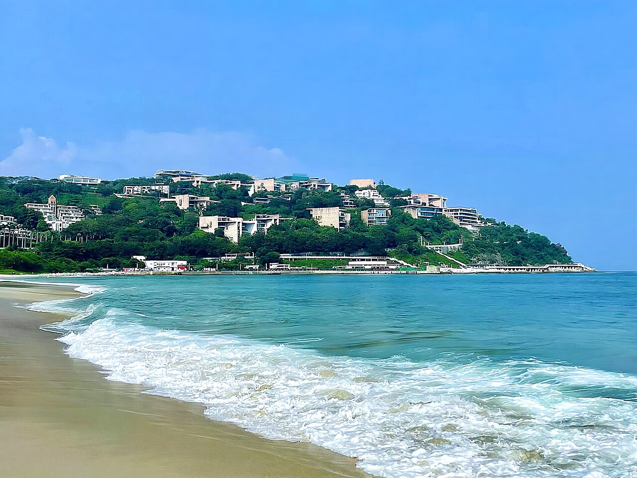 شاطئ داميشا (Dameisha Beach)